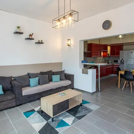 Maison 3 Min Zenith Et Stade - Parking, Wifi, Check-in Autonome 度假居